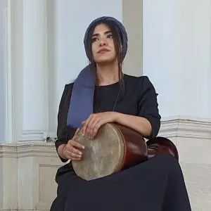 زهرا صبری مدرس دف و تمبک